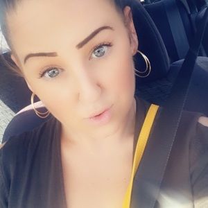 Meet your Posher, Ashleigh